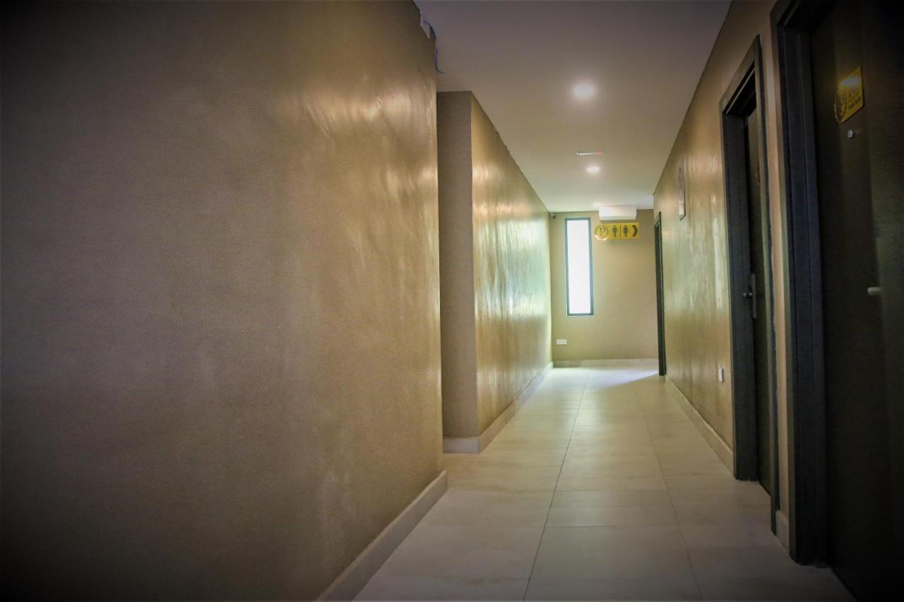 Padi Padi Hotel 加央 外观 照片